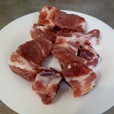 Costilla para la receta de estofado con costilla de cerdo