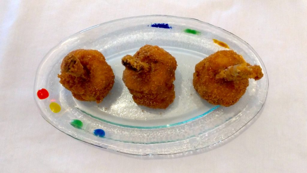 Bolas de pollo frito