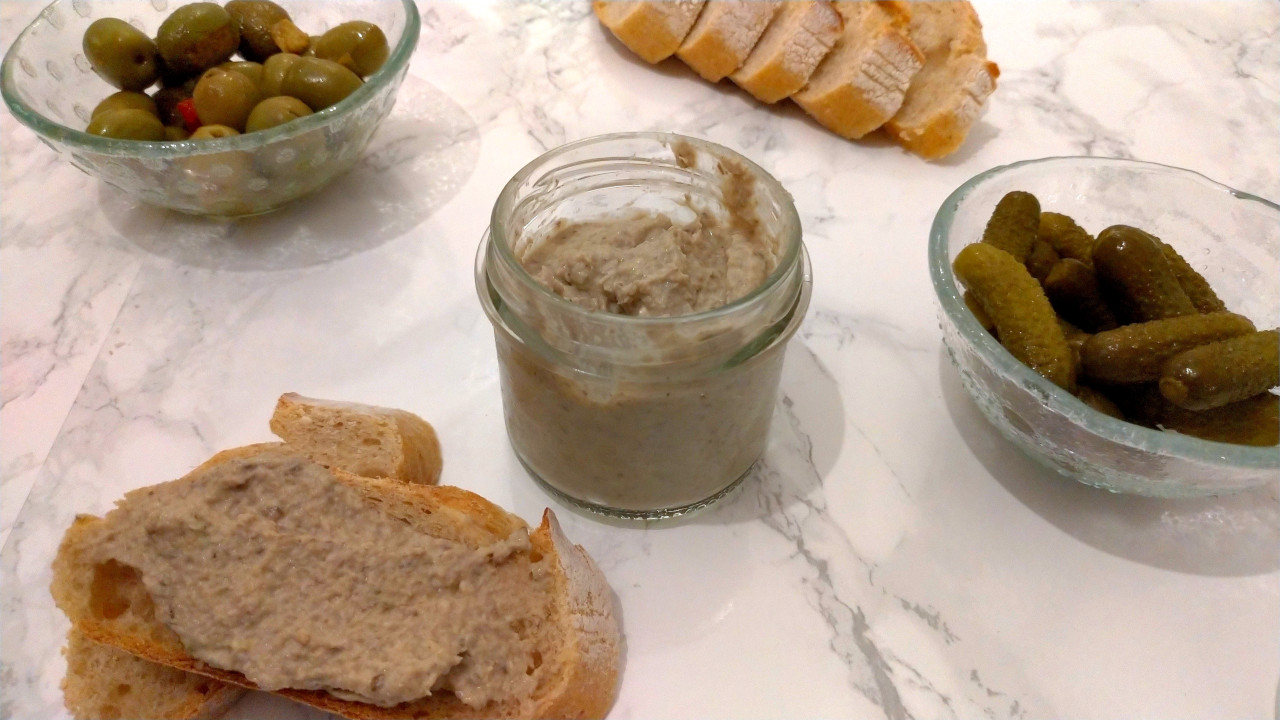 Paté de champiñones y parmesano